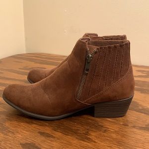ESPIRIT Brown Booties